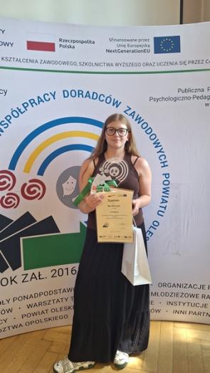 Sukces naszej uczennicy w Powiatowym Konkursie Wiedzy o Rynku Pracy! 